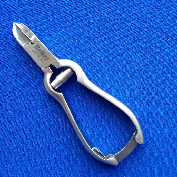 Nail nipper, general purpose, curved blade, handle lock